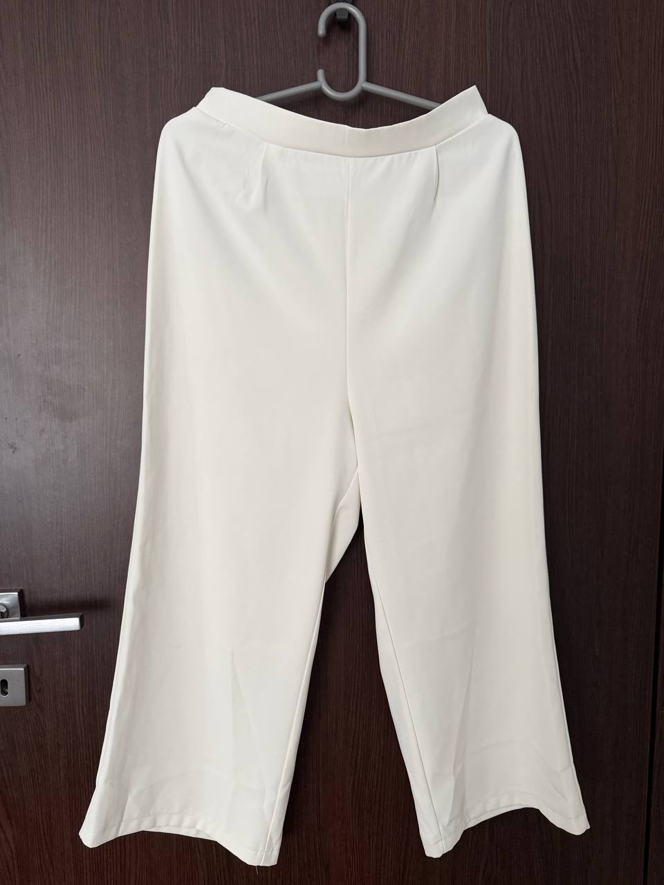 White jeans Stradivarius