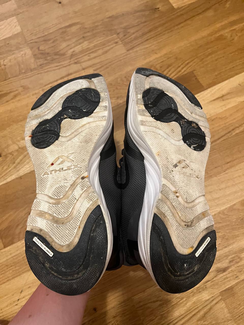 Sneakers photo 3