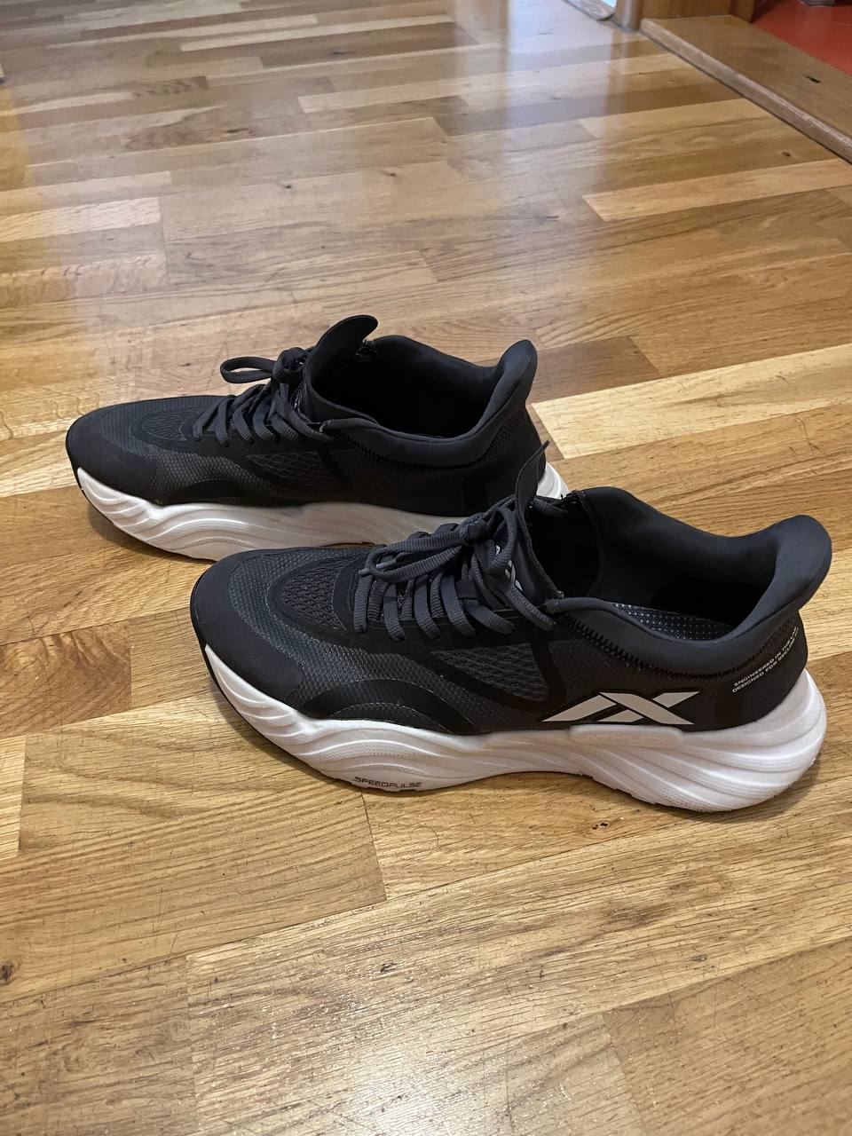 Sneakers photo 4