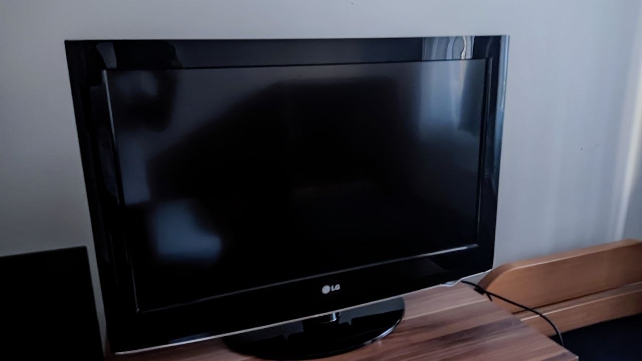 Телевизор LG 32LD420 photo 5