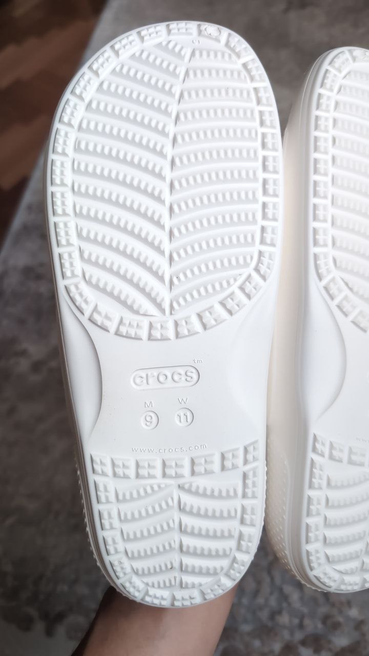 Crocs photo 2