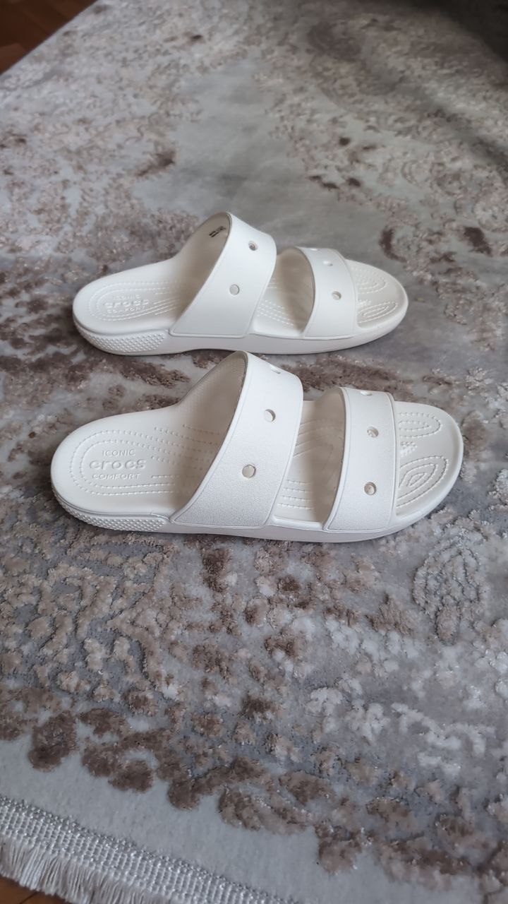 Crocs photo 3