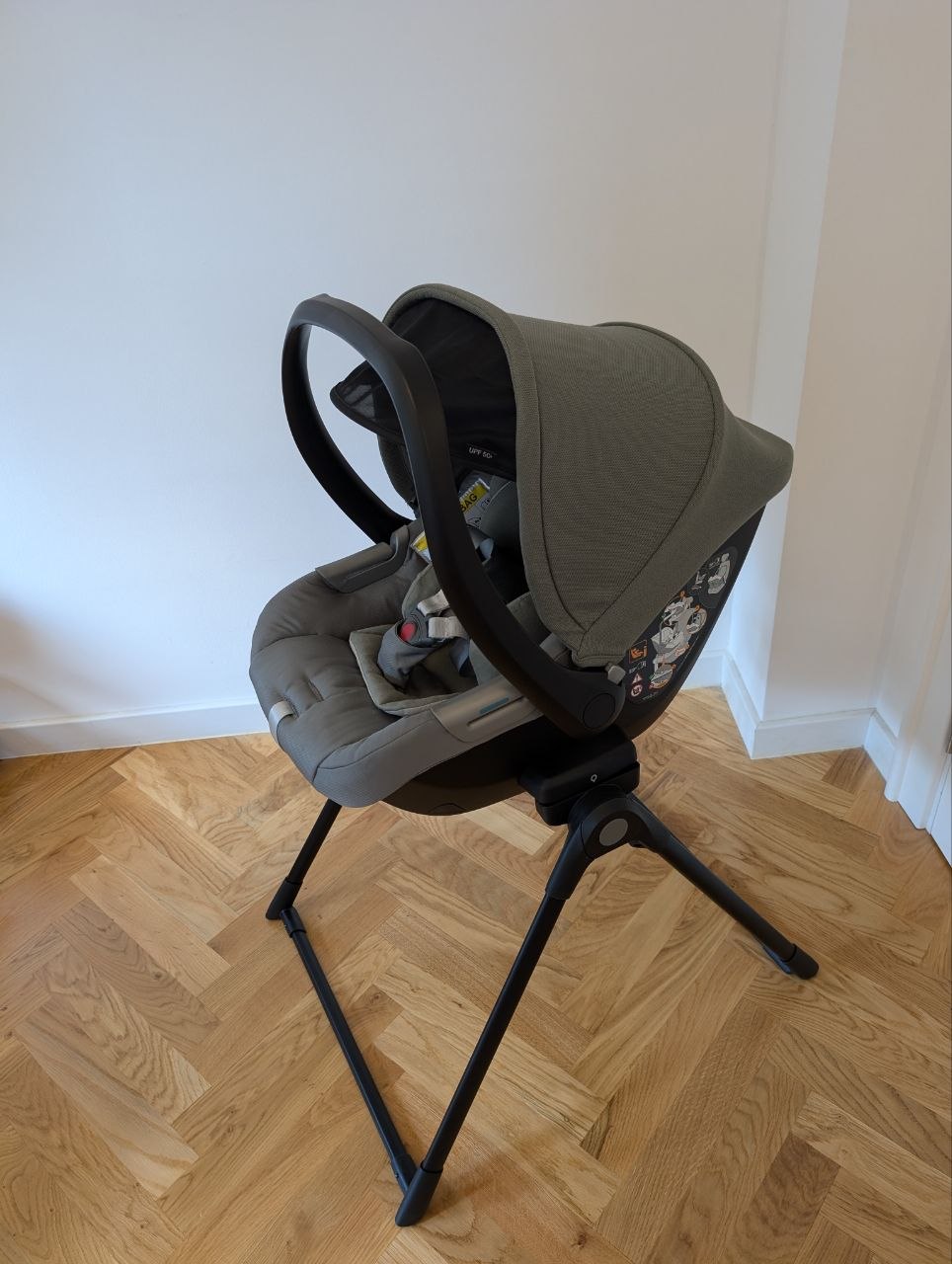 Inglesina Darwin i-size car seat photo 2