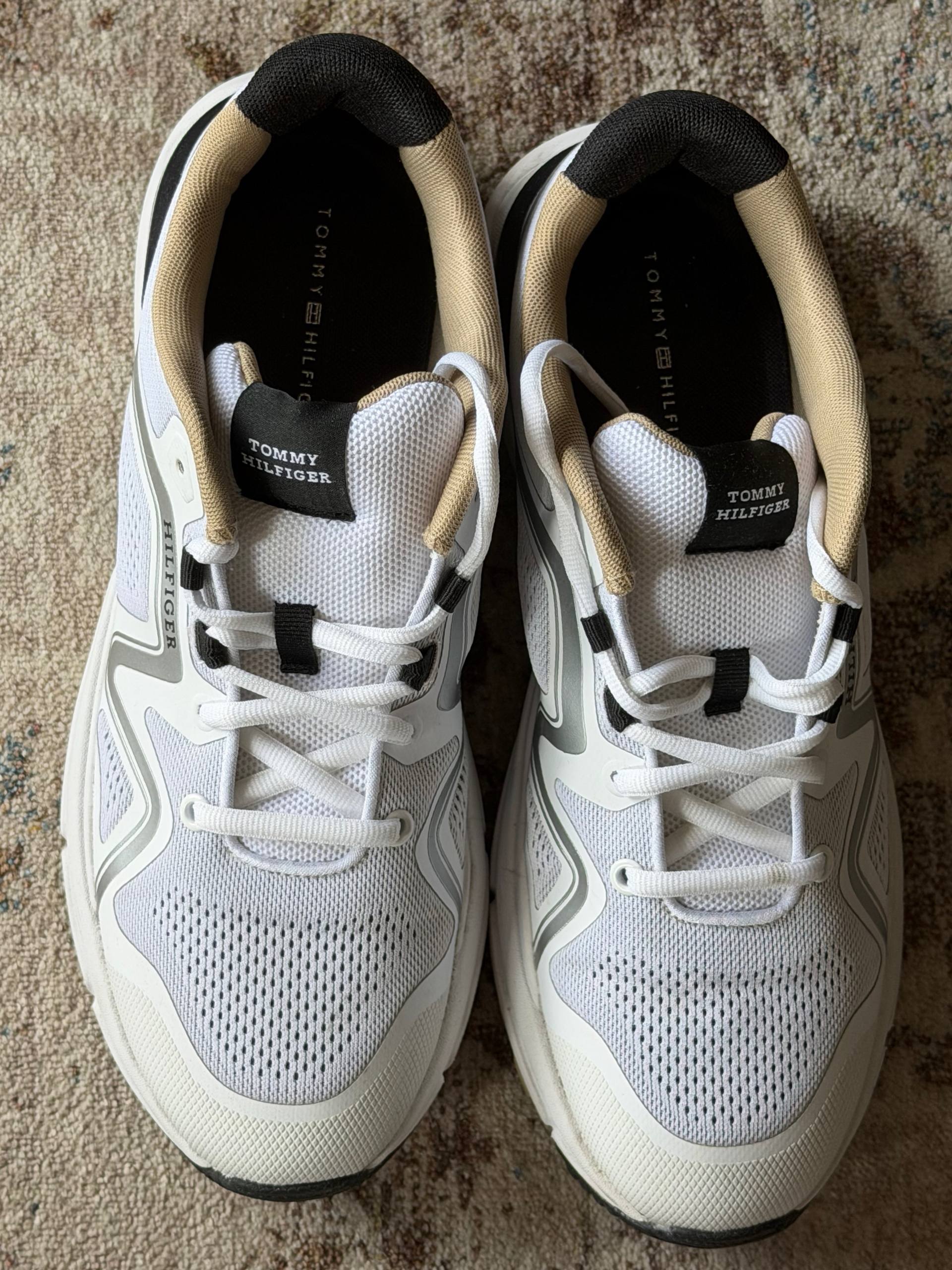 Tommy Hilfiger sneakers