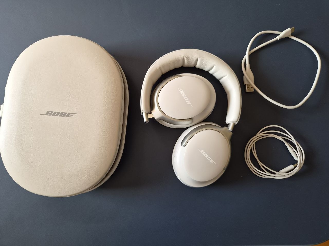 Bose QuietComfort Ultra Headphones, 1. generacija