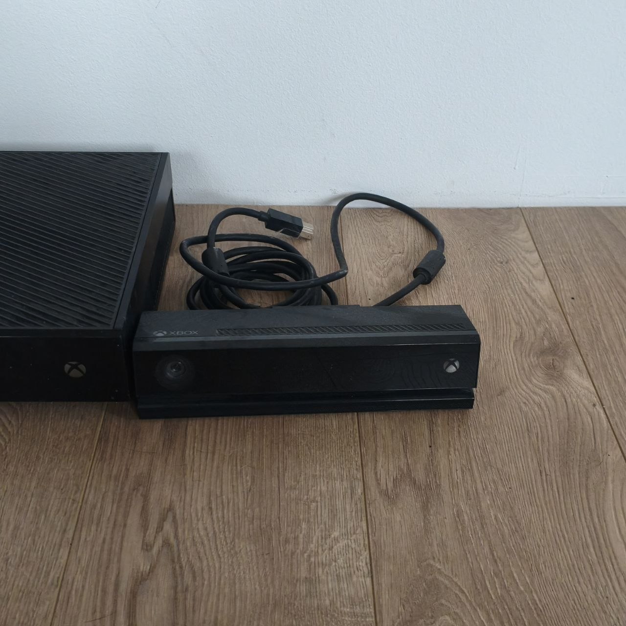 Xbox One X photo 2