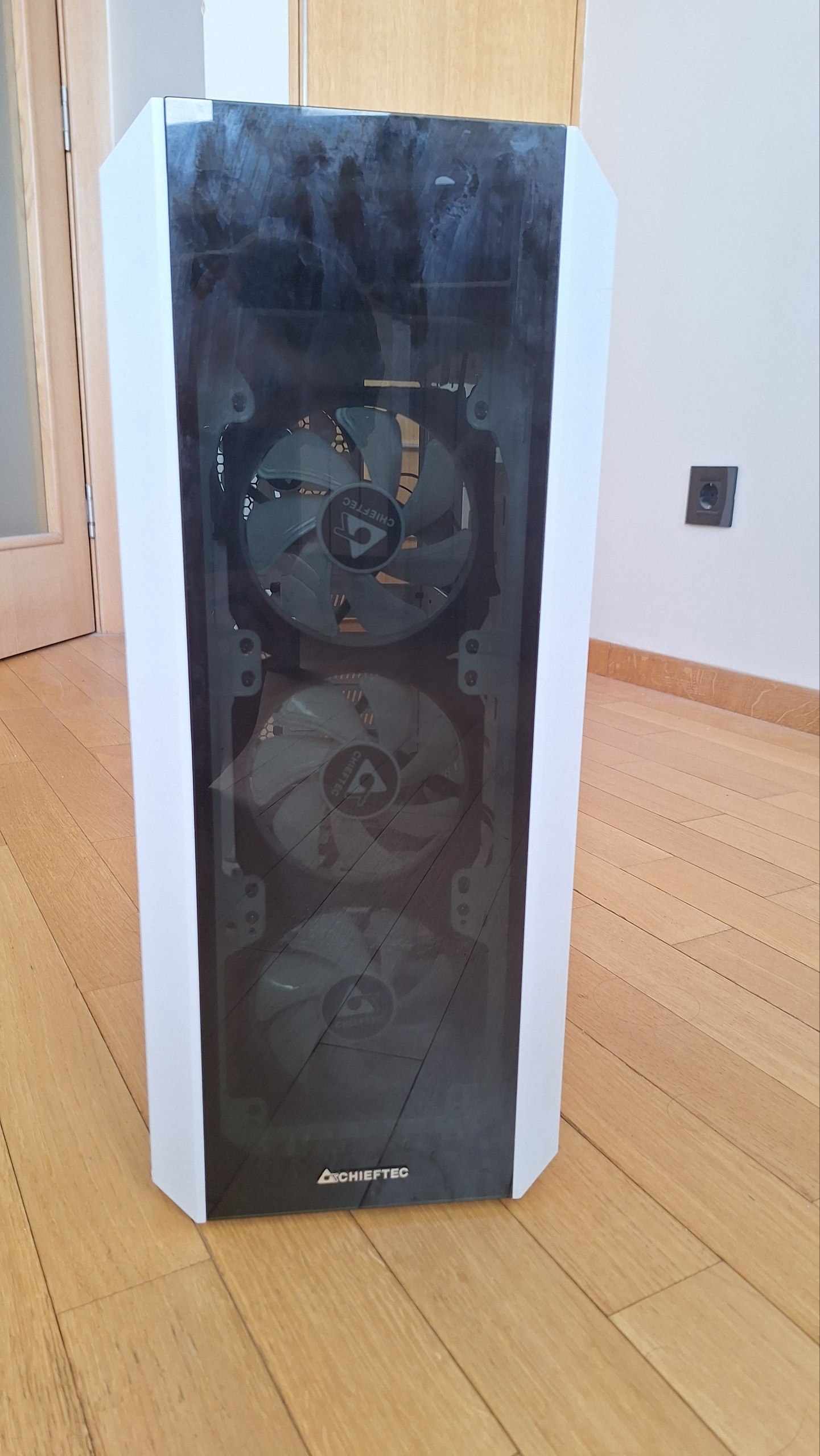 корпус для компьютера Chieftec photo 2