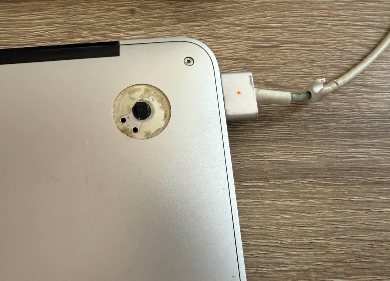 MacBook Air 11 инча (Рани 2015) photo 2