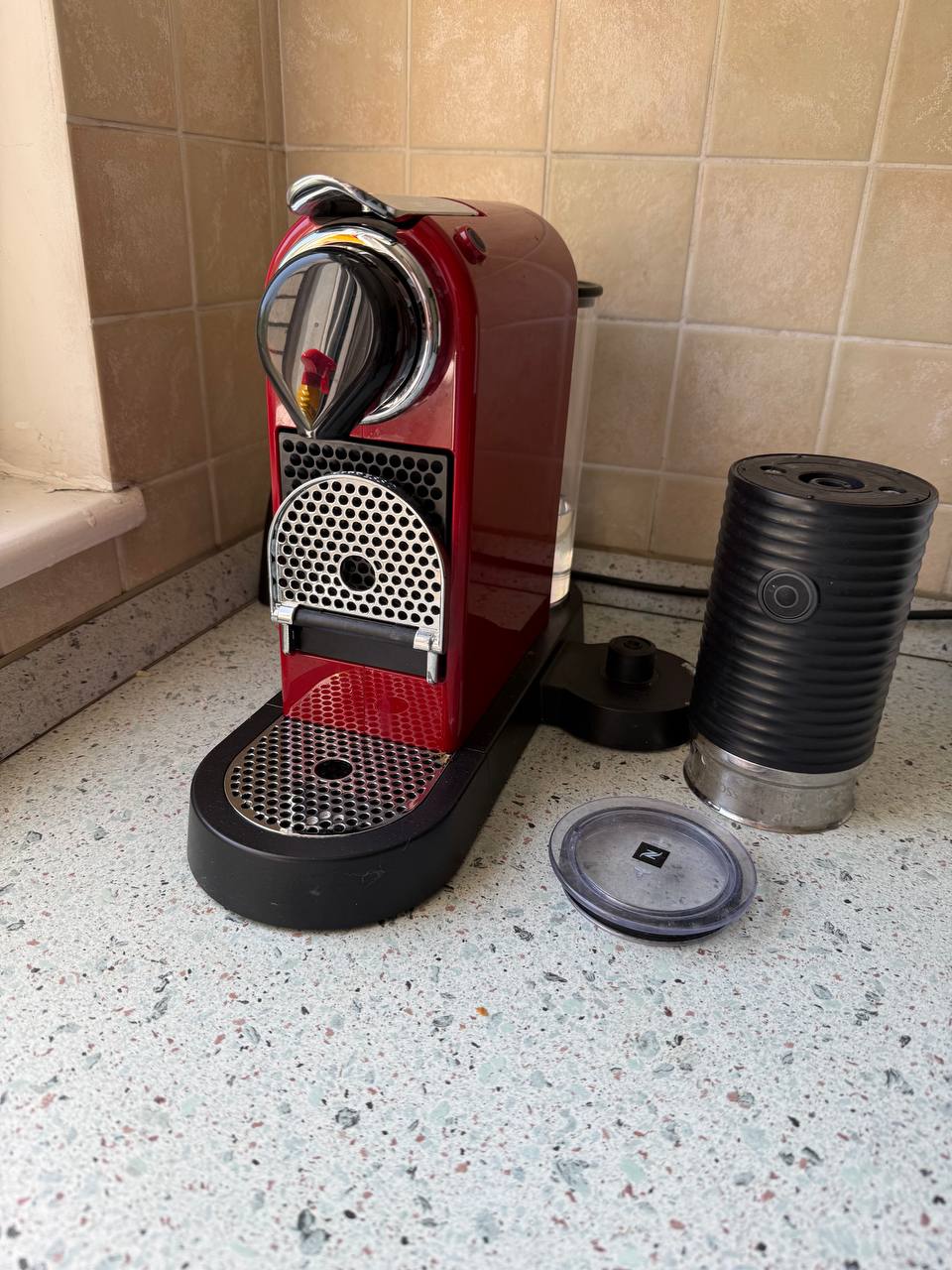 Капсула кофемашина Nespresso CitiZ&milk