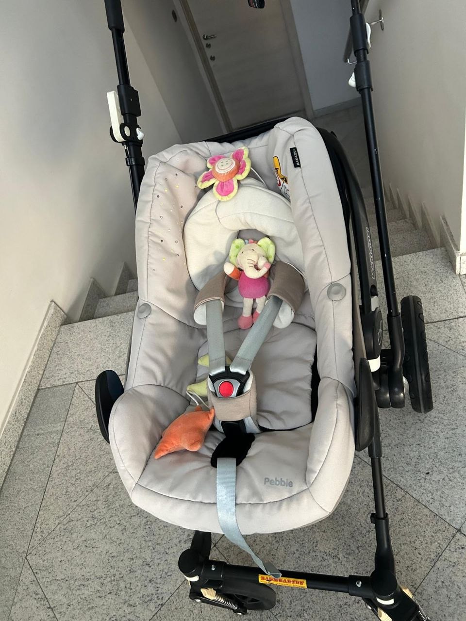 Šetacica Bugaboo i automobilska seda Maxi Cosi Pebble perlica photo 9