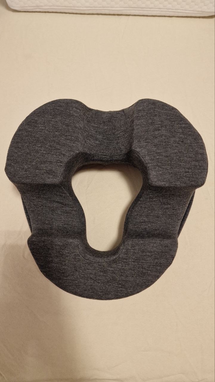 pillow with a handle for sleeping on your stomach photo 3