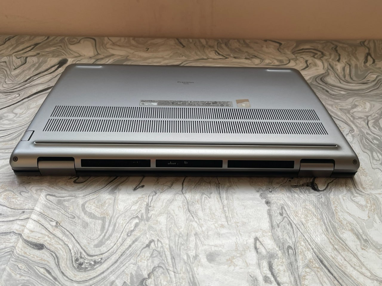 Dell Precision 7670 Workstation photo 5