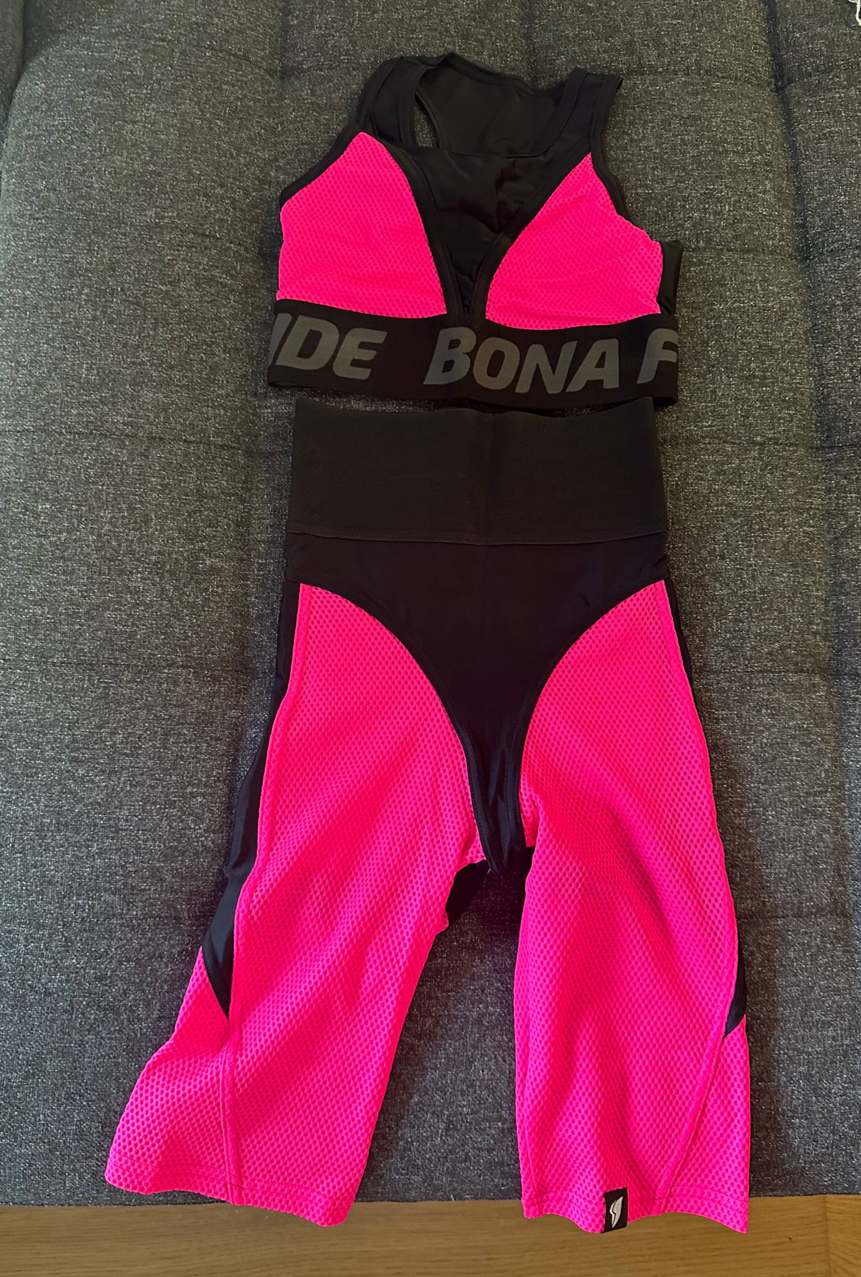 Костюм Bona Fide