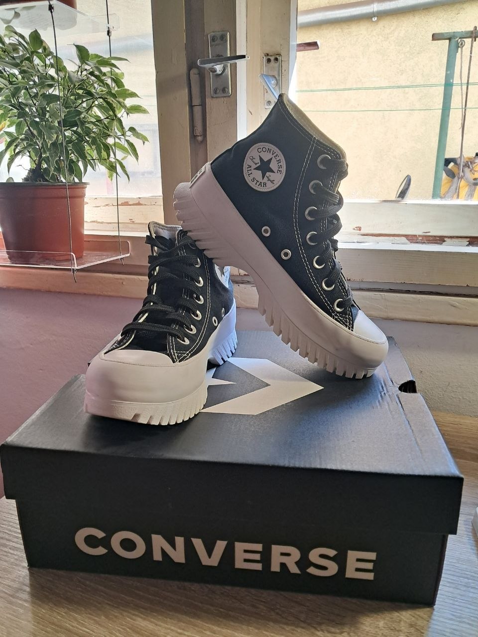 Converse 36