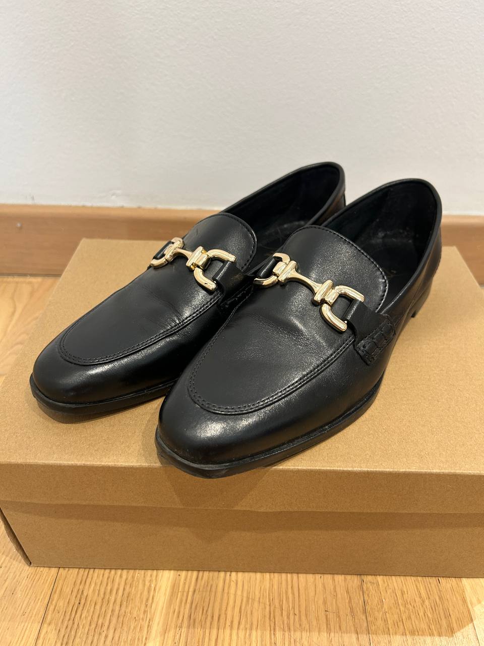 Zara leather loafers photo 2