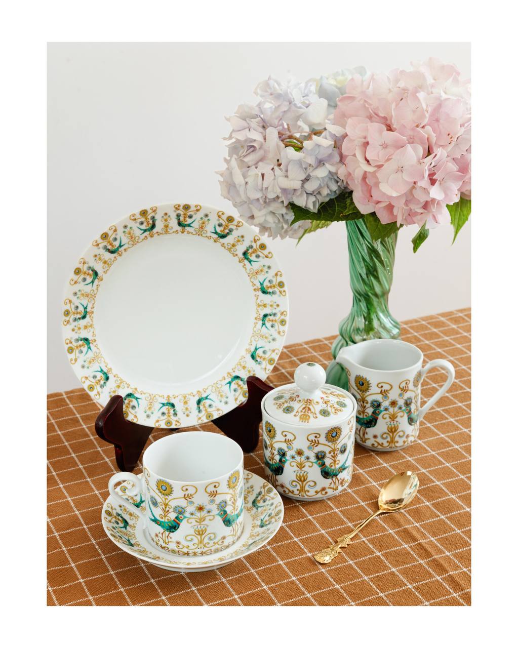 Čaj/Kafić Set (čaša + posude + desertna tabla) + Šolja sa poklopcem i mlečnik