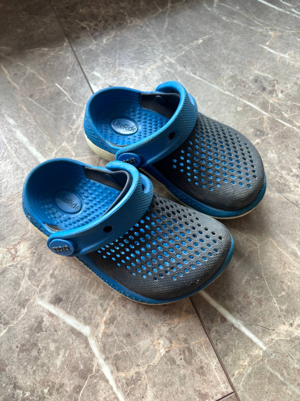 Crocs