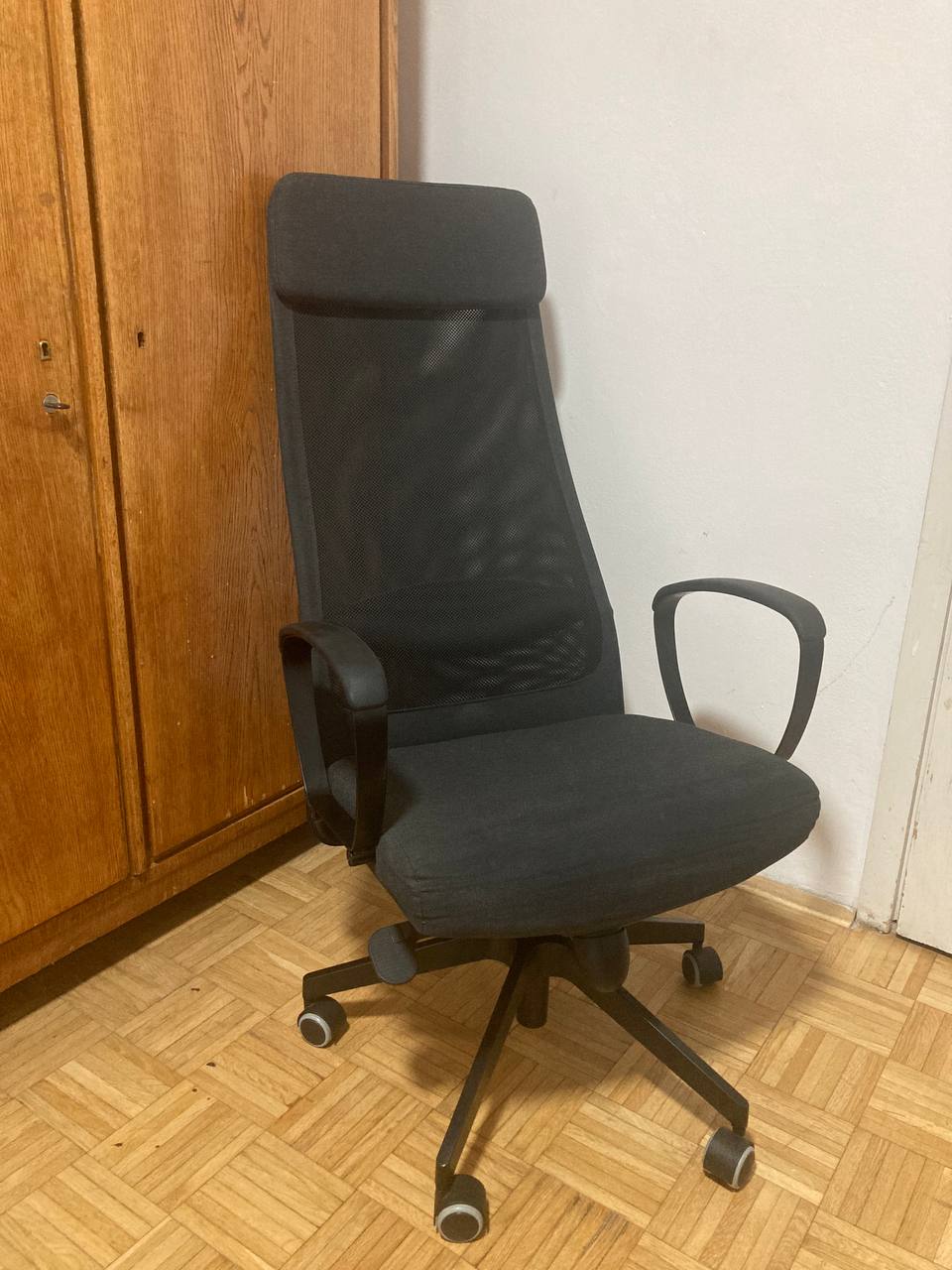 стул IKEA MARKUS
