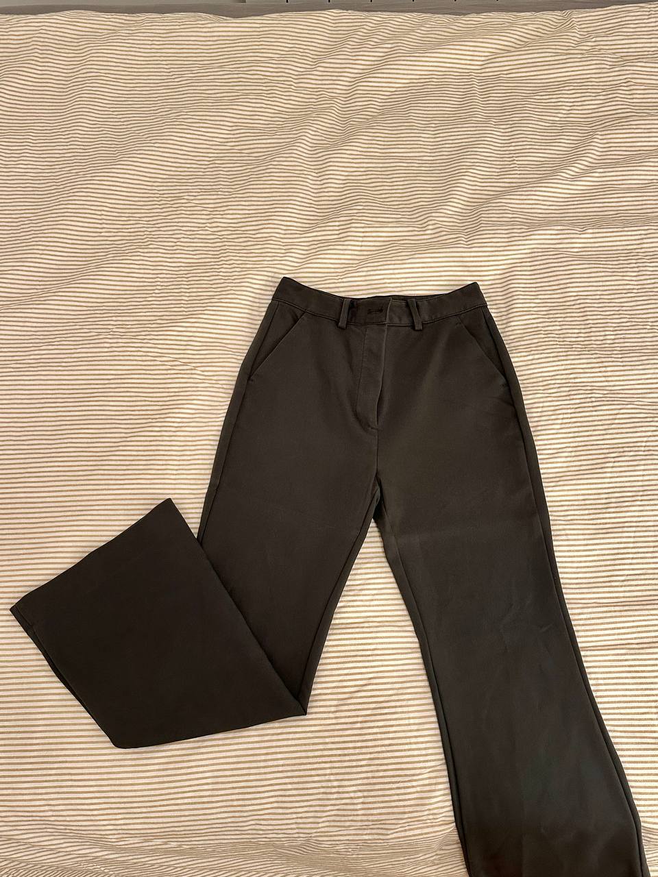 Tamno sive elastične široke Massimo Dutti pantalone