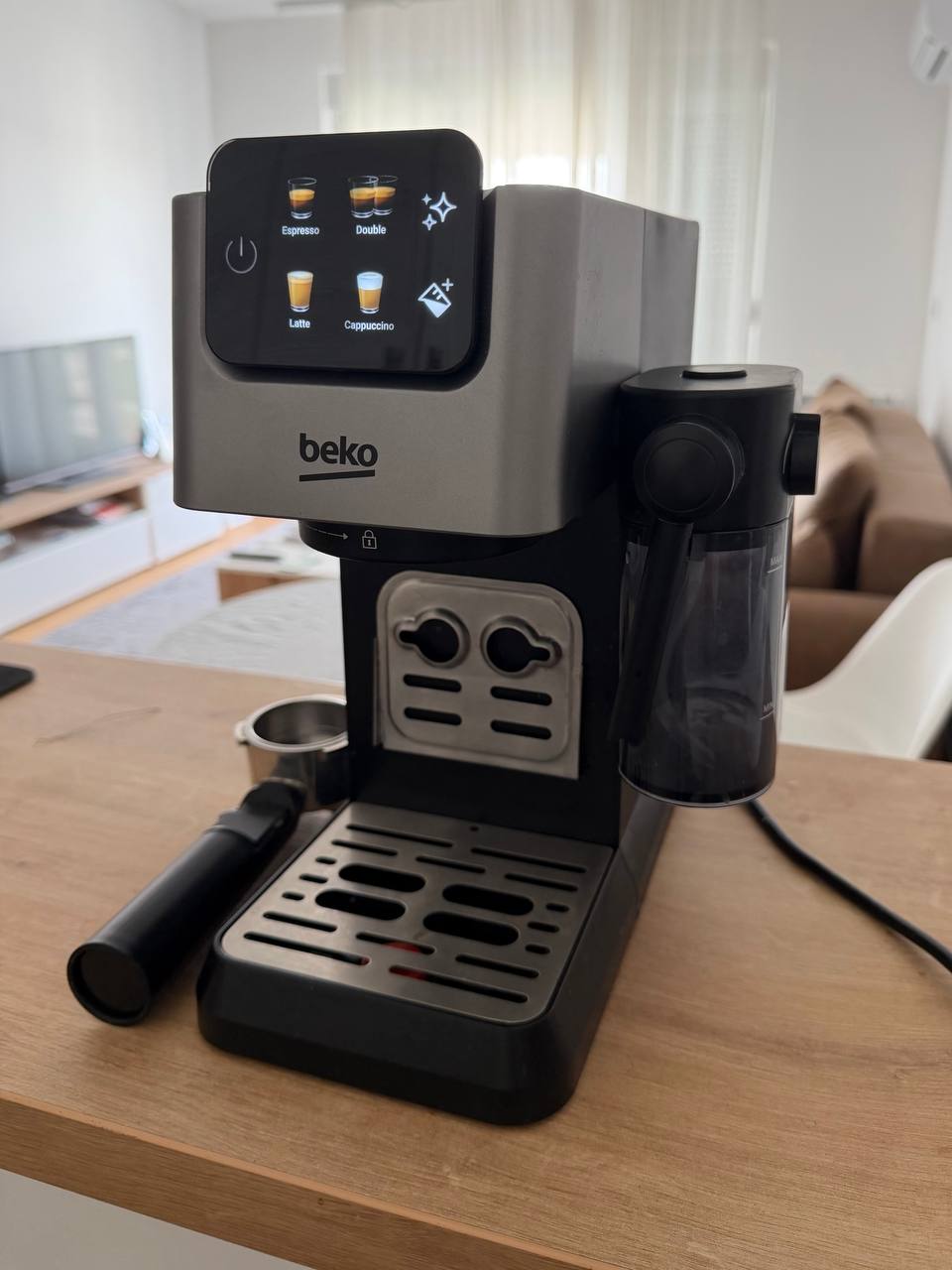 Kofemašina BEKO CEP 5304 X