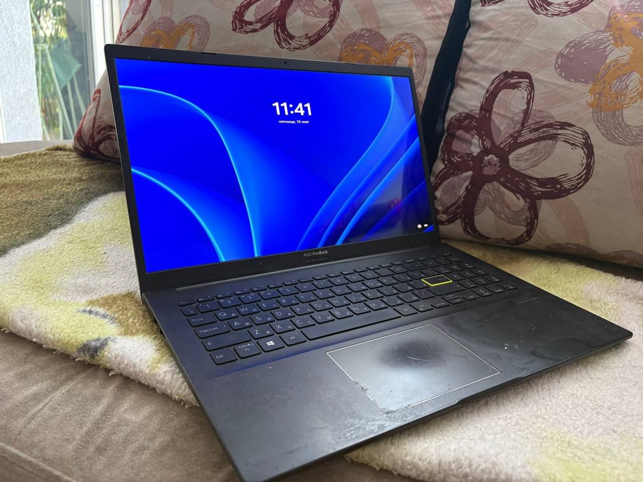 ноутбук AsusVivoBook