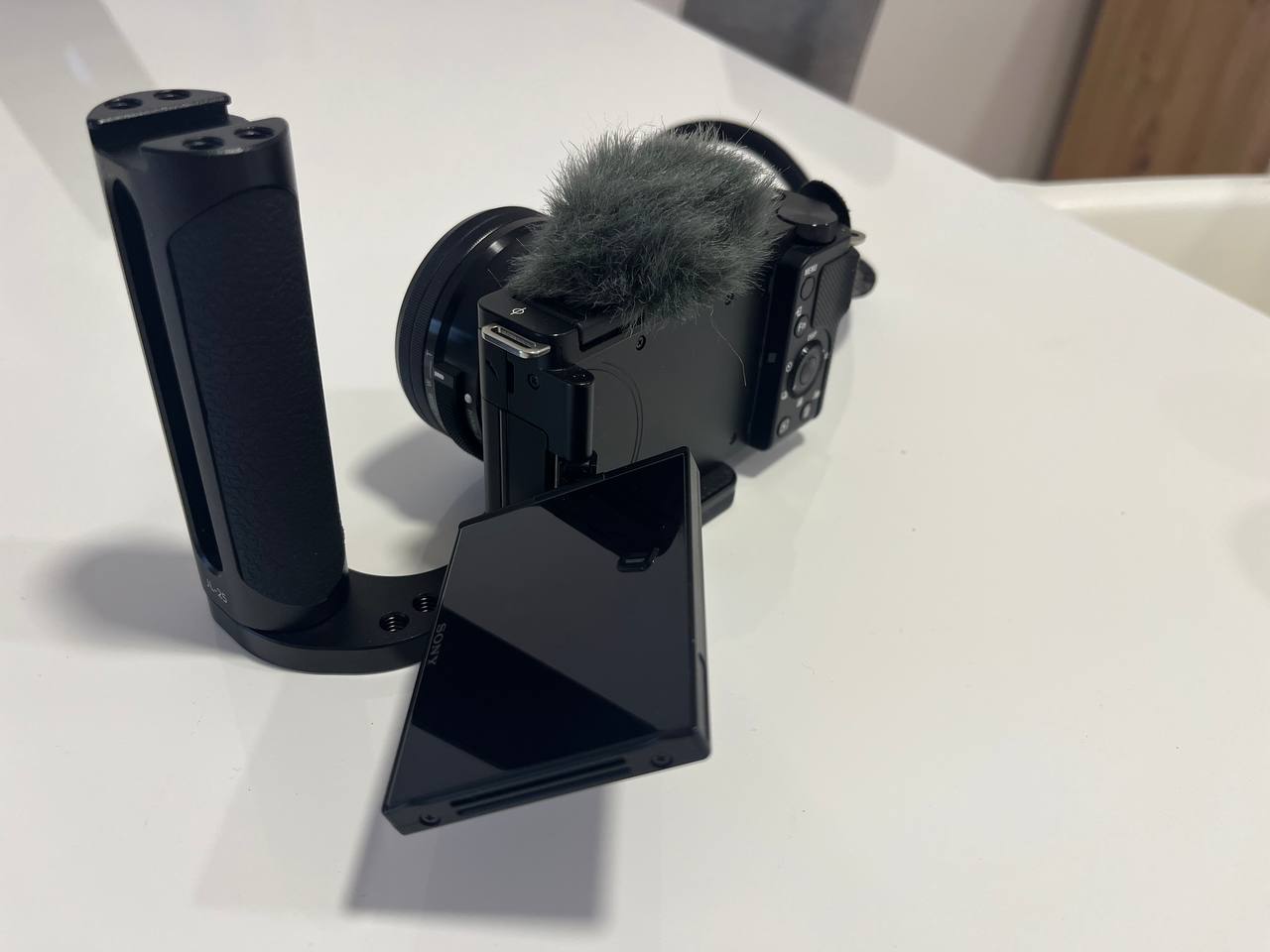 Sony ZV-E 10 photo 2
