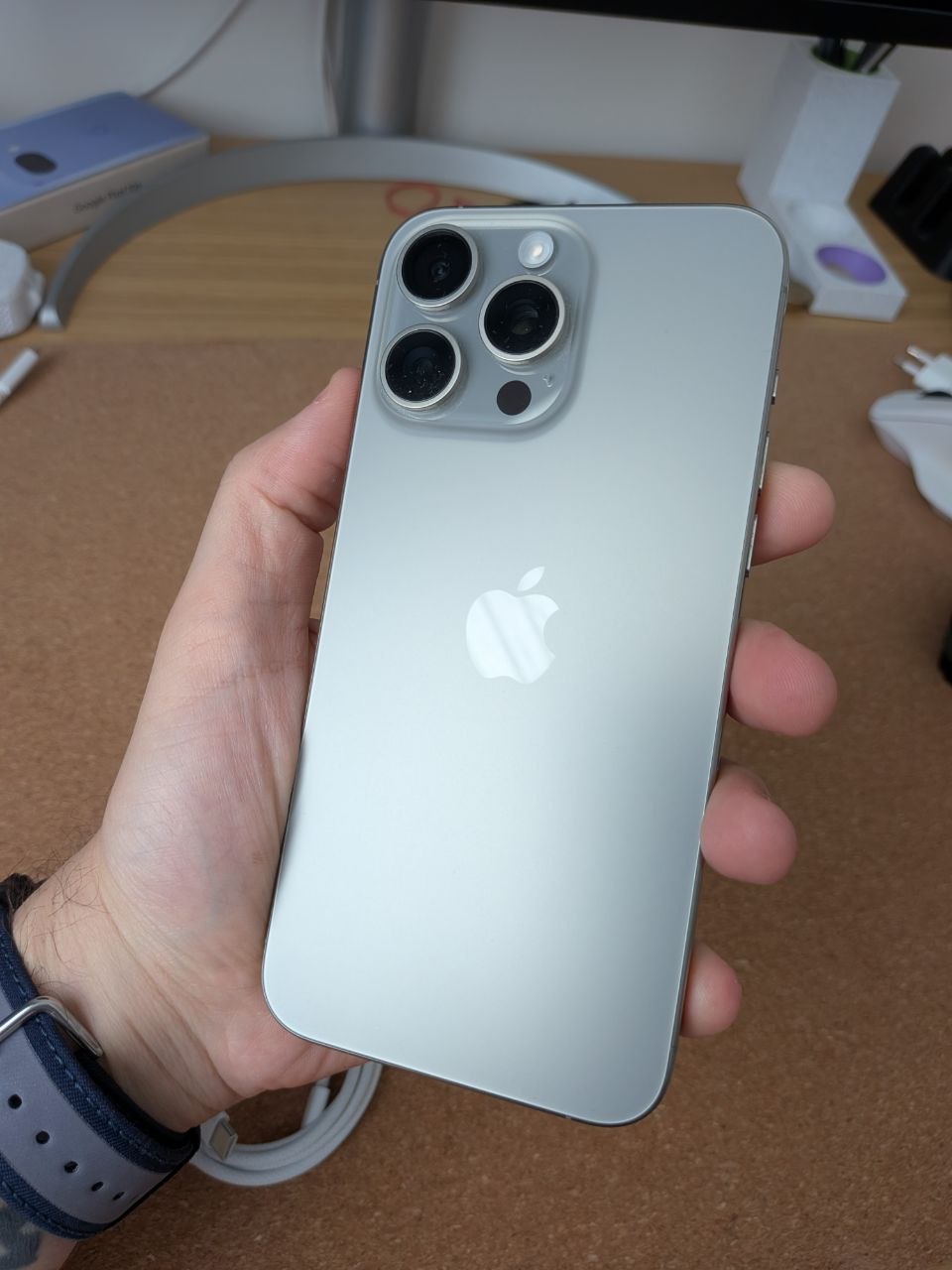 iPhone 15 Pro Max photo 2