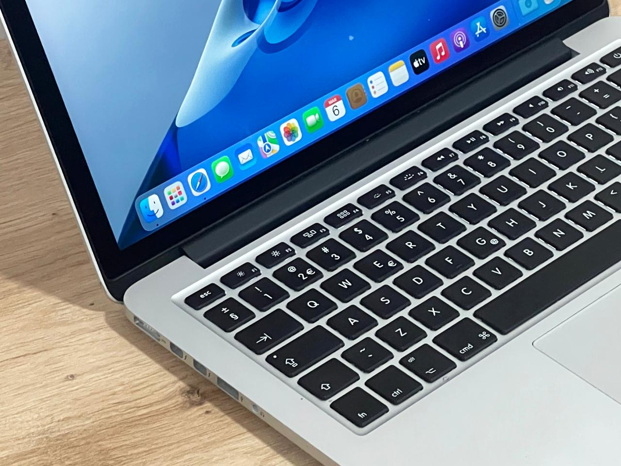 Apple MacBook Pro photo 2