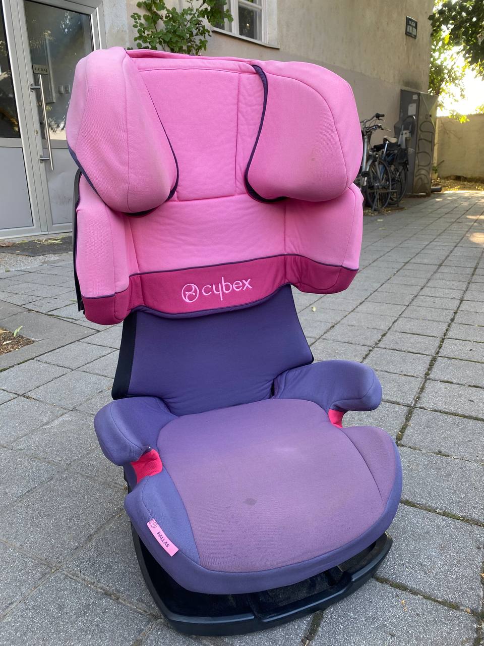 Cibeks detecki auto sedista