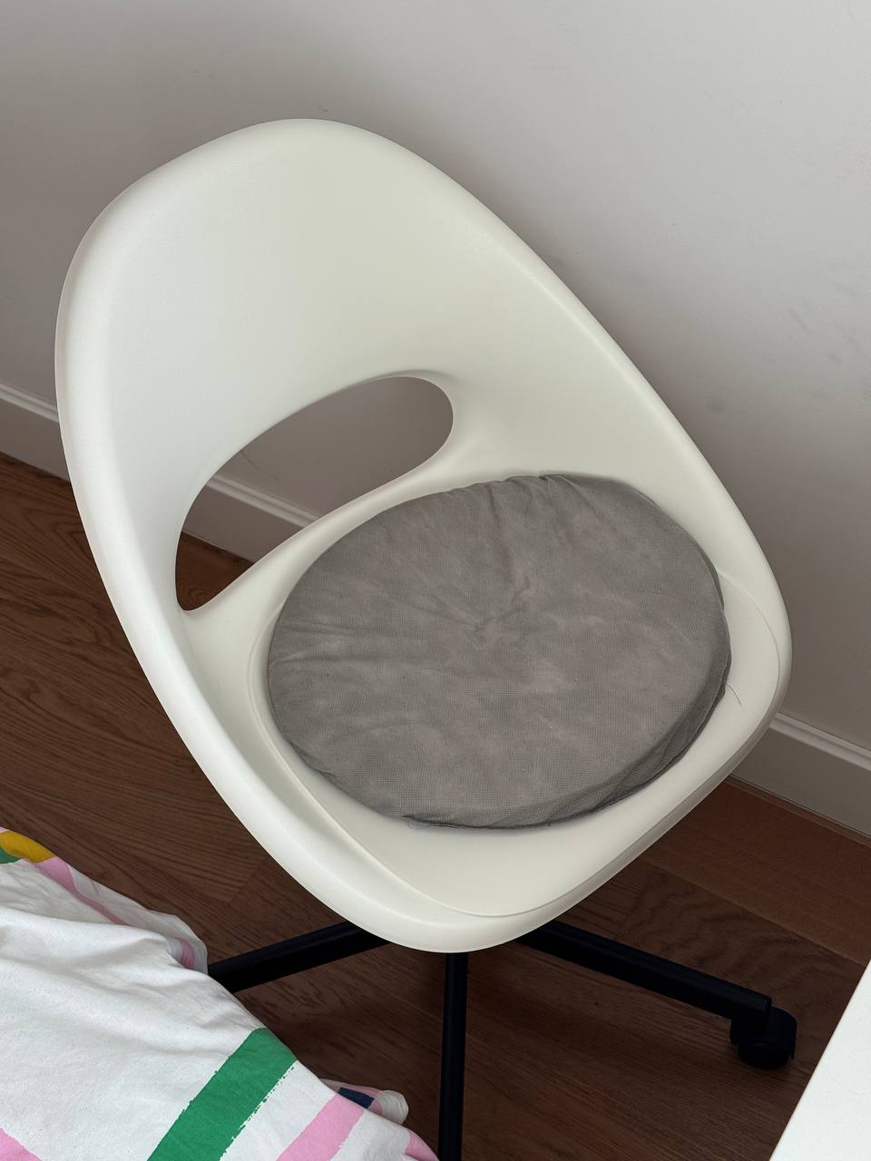 Стул крутящийся IKEA photo 2