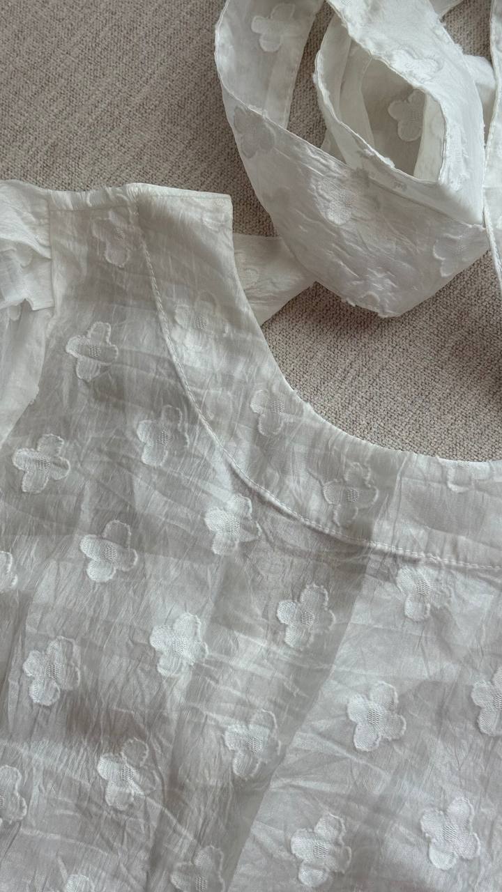 Strap Flower Blouse and Cotton Net Cardigan photo 3