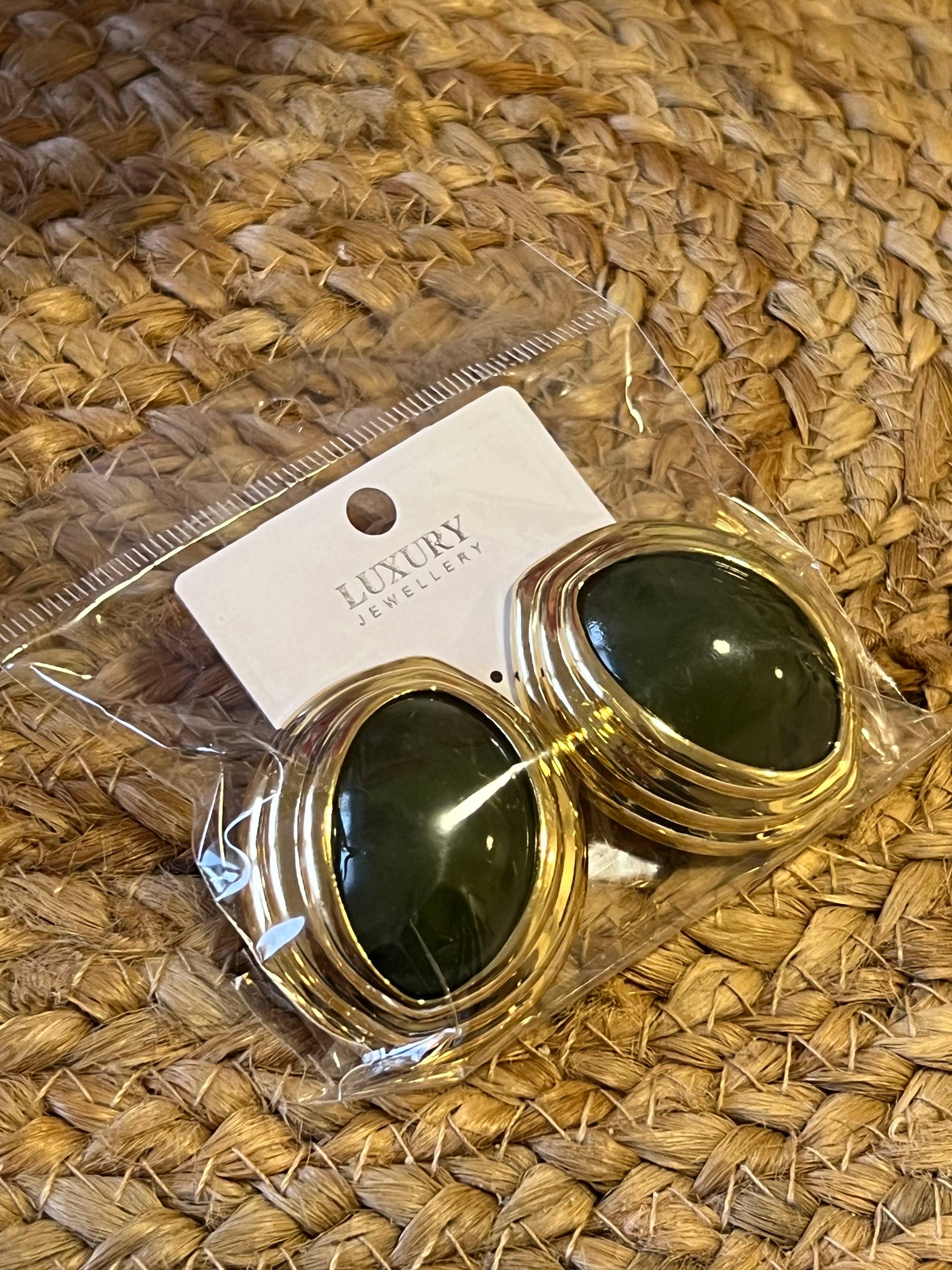 Earrings photo 2