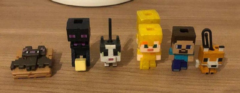 Minecraft Kinder Joy figure
