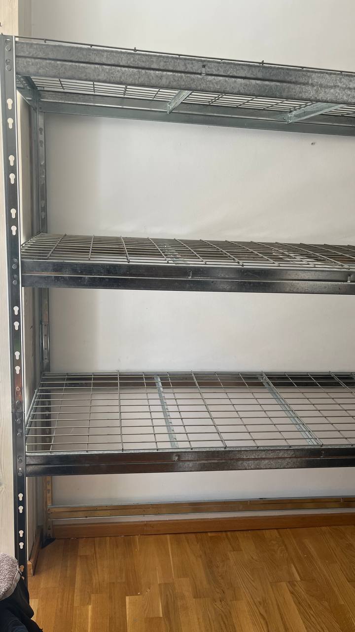 metal shelf photo 3