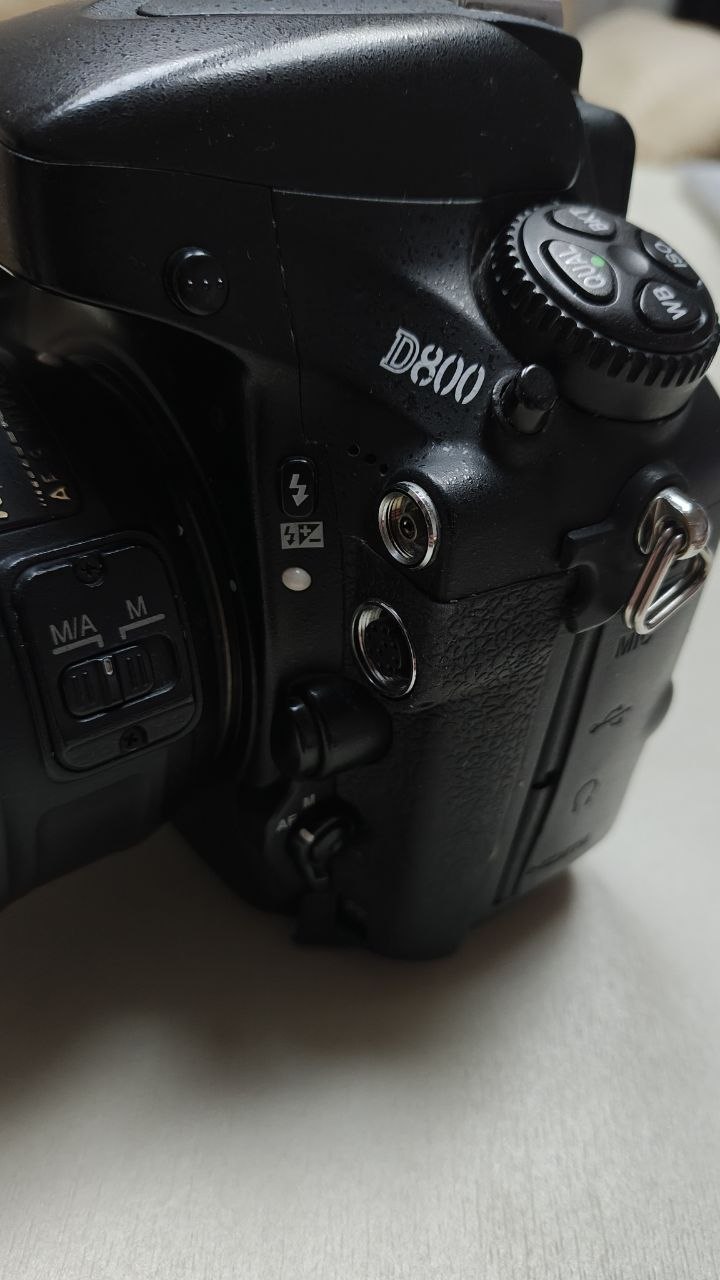 Nikon D800 фотоаппарат и о бъектив Nikon AF-S FX NIKKOR 50mm f/1.8G photo 2