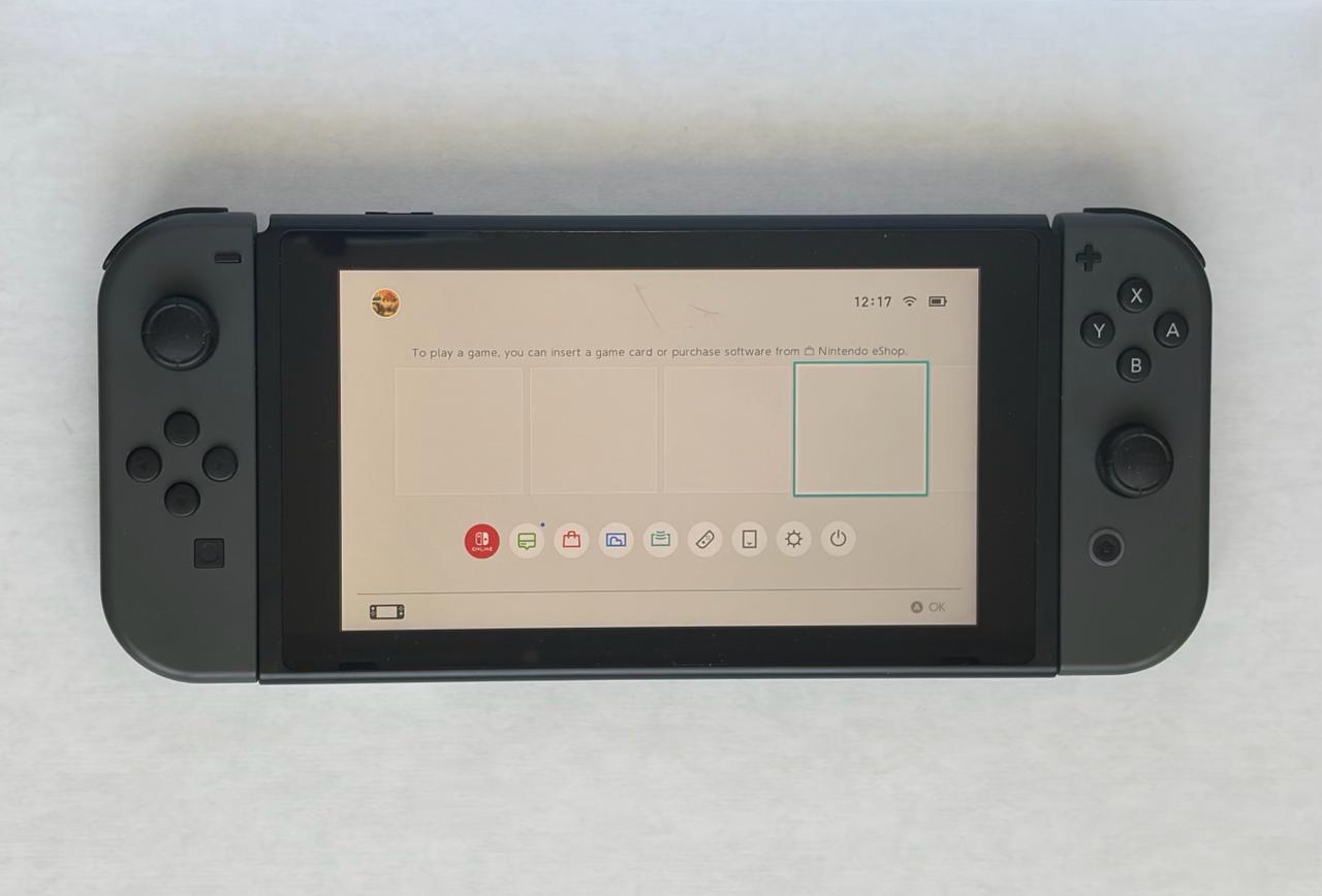 Nintendo Switch V2 photo 3