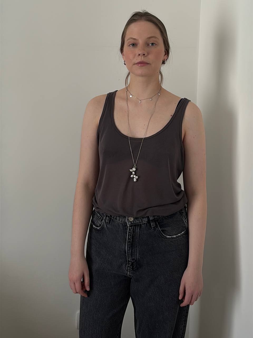 Pearl necklace with a dog-shaped pendant made of natural pearls photo 2
