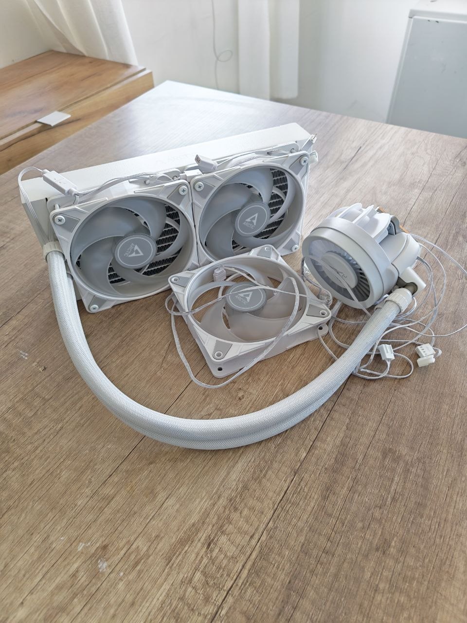 Arctic Liquid Freezer III Pro 240 A-RGB (White)