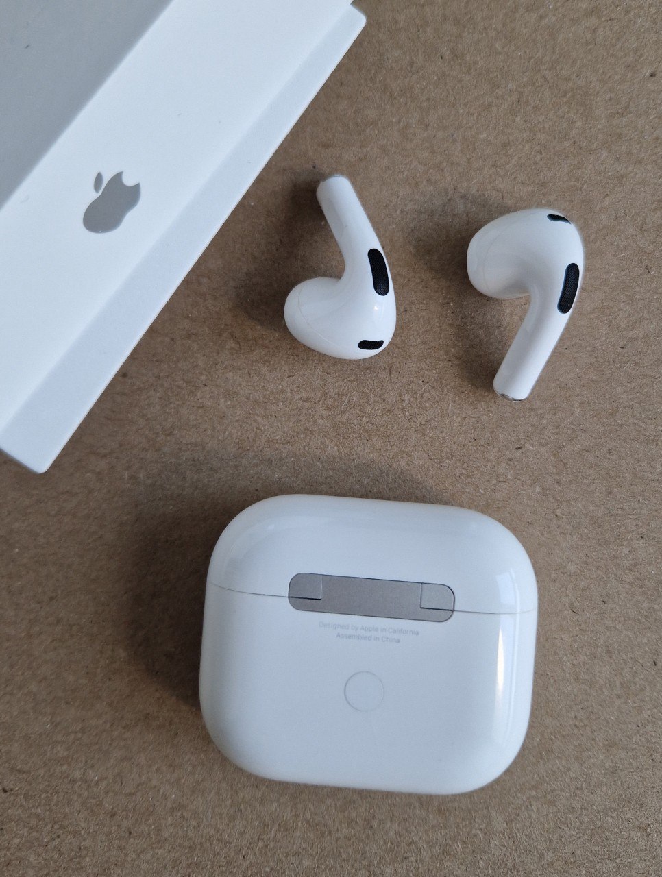 Apple AirPods 3 photo 2