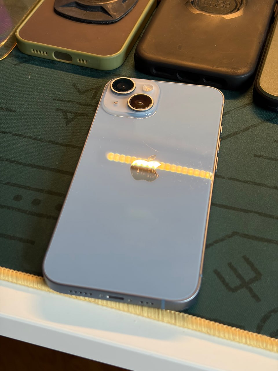iPhone 14 photo 3