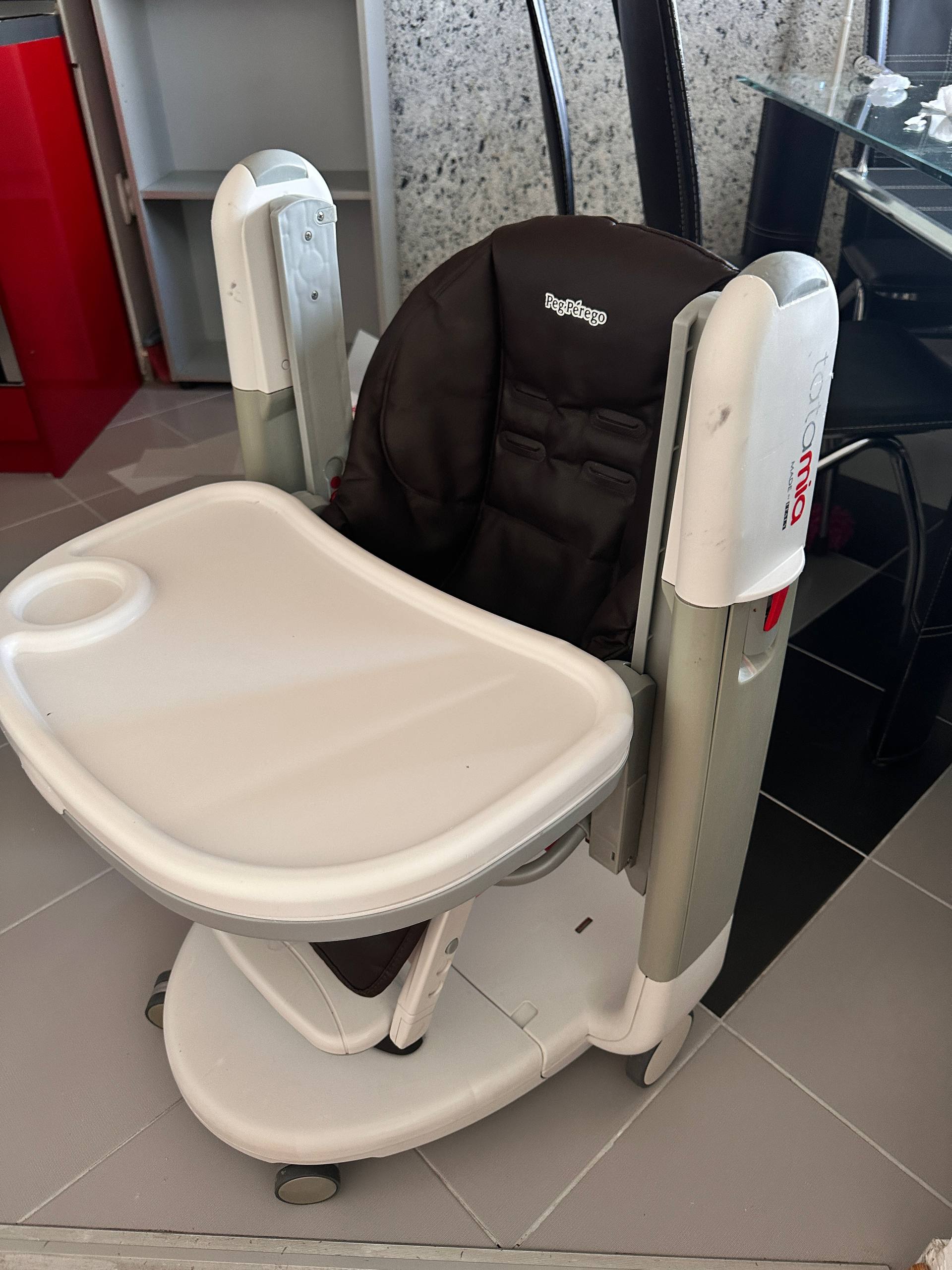 Children's Peg Perego Tatamia transformer chair photo 4