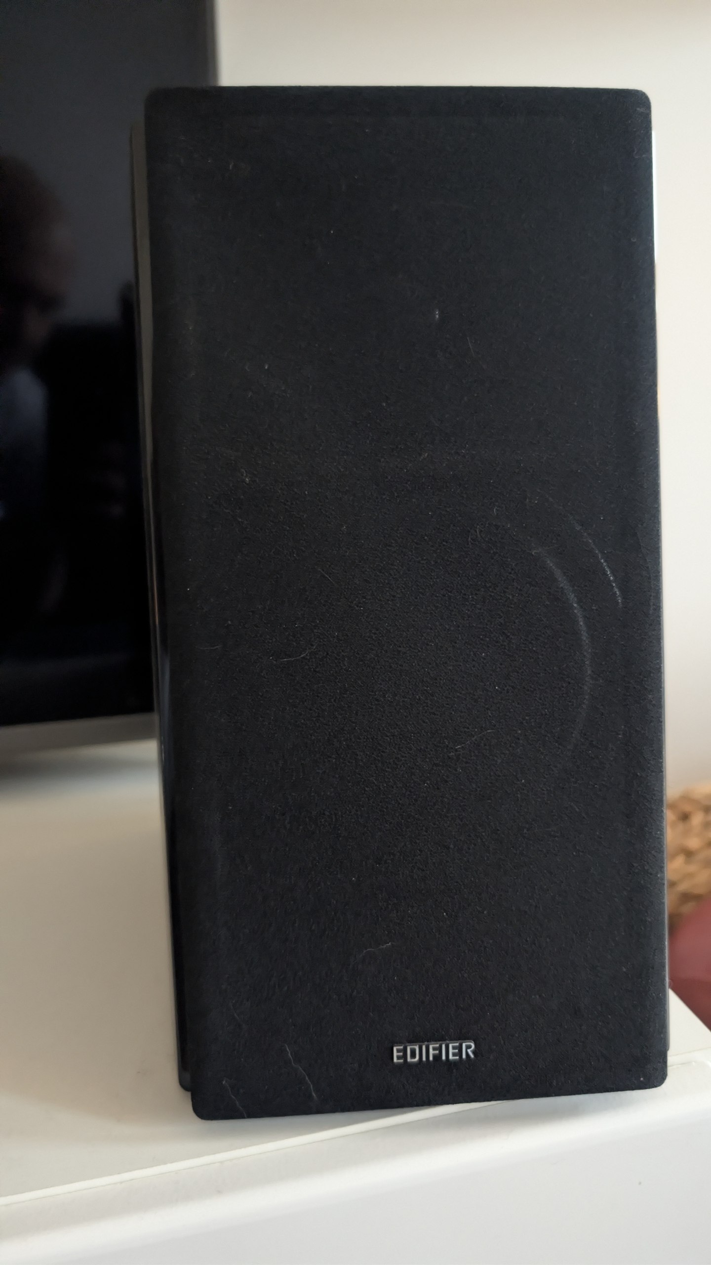 Edifier R2000DB speakers photo 2