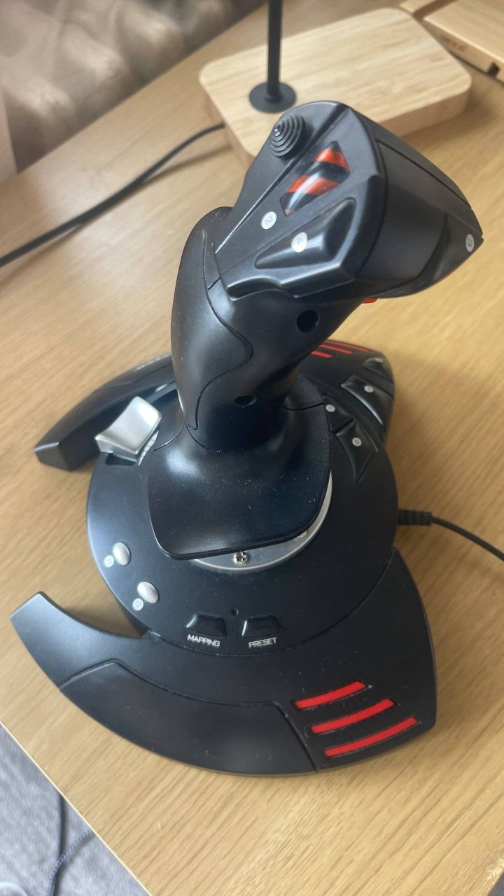Joystick Thurstmaster T.Flight Stick X