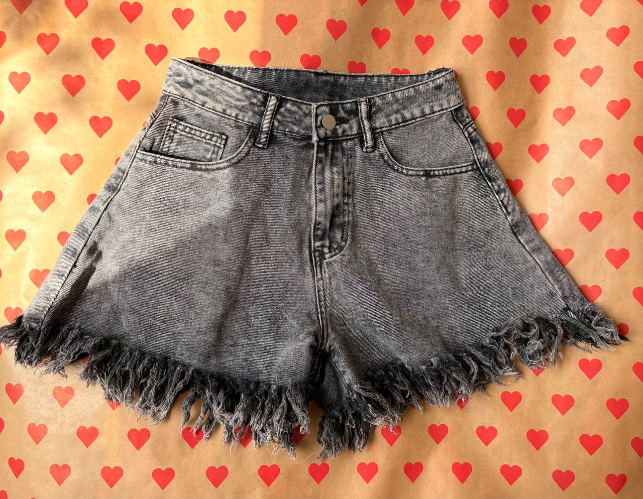 Denim shorts photo 3