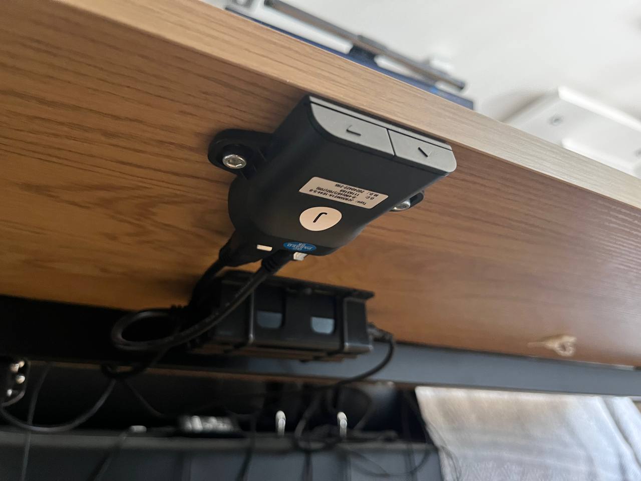 SVANEKE Height Adjustable Table photo 5