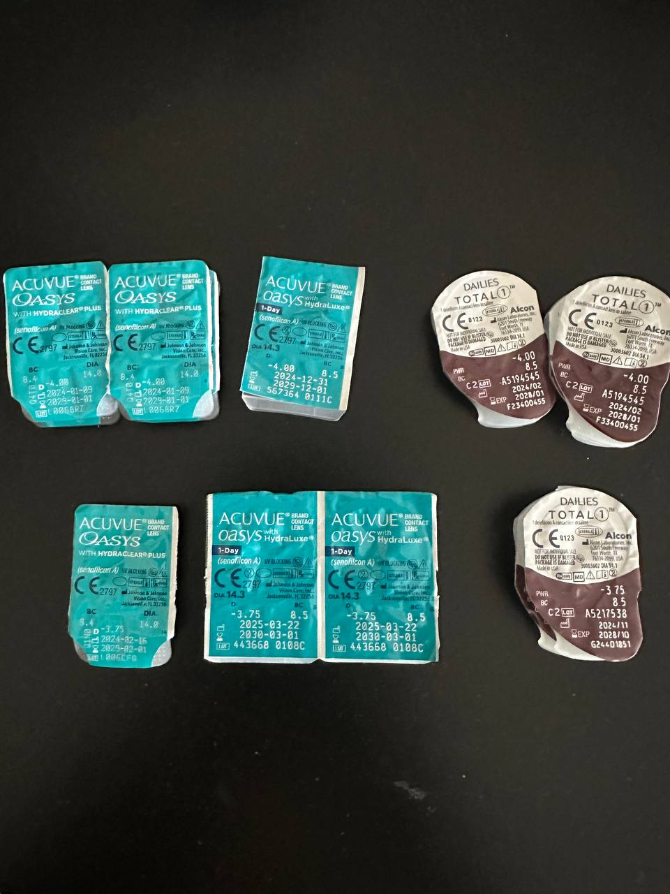 Acuvue Oasys contact lenses