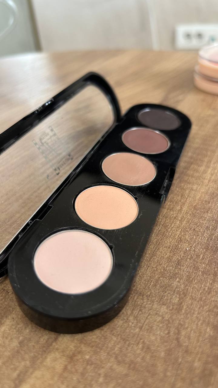 Палетка Т19 от Make up Atelier Paris photo 2