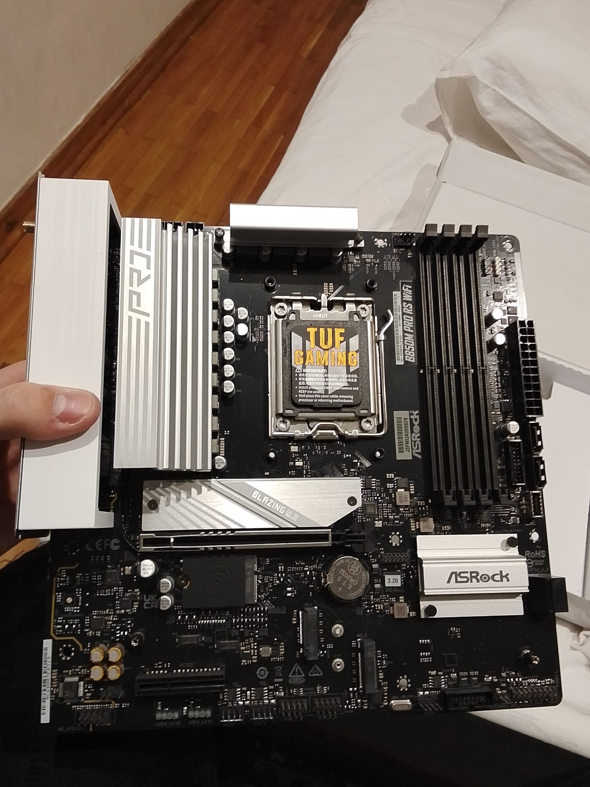 материнская плата ASRock B850M Pro RS WiFi photo 4