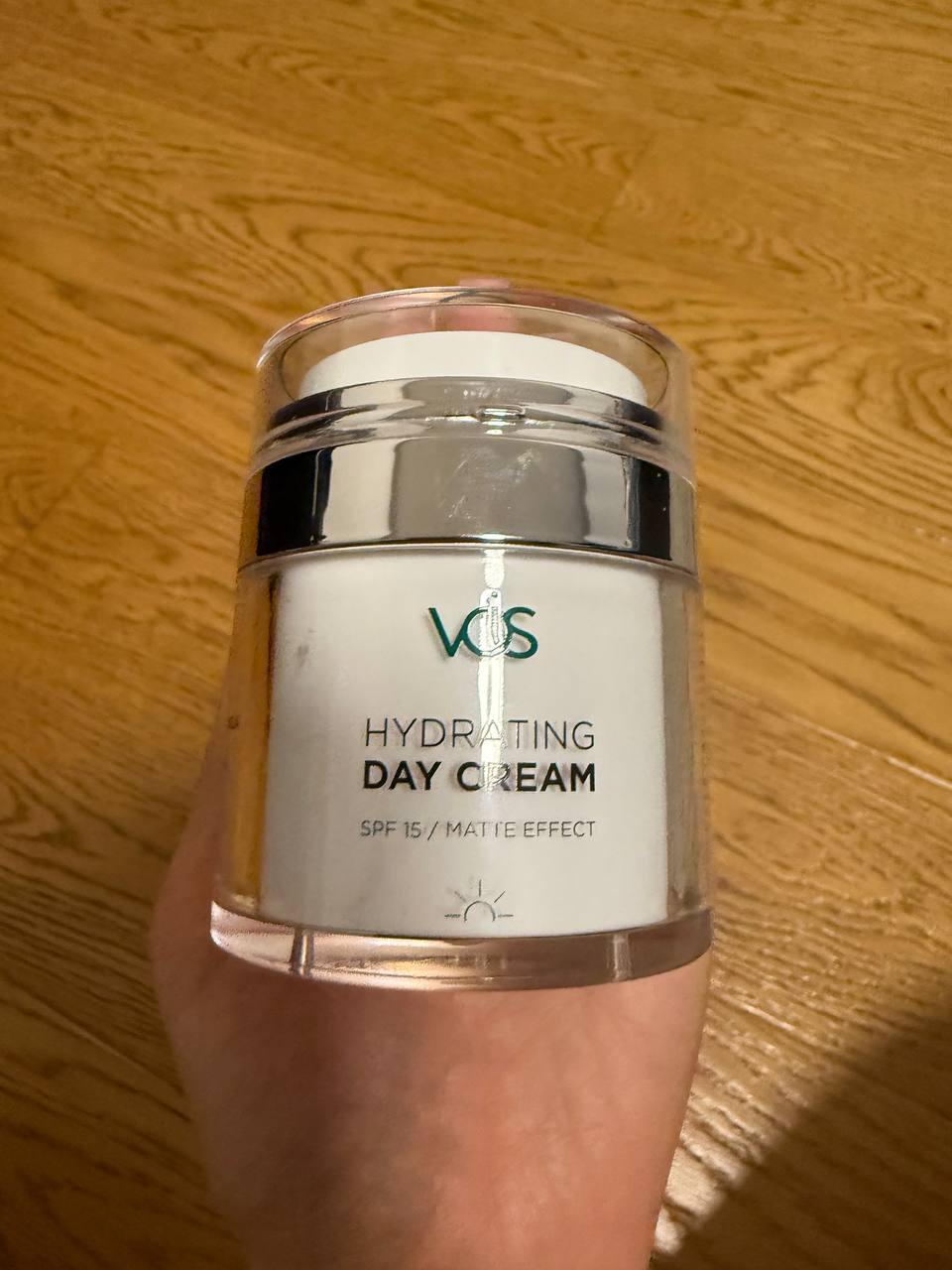Dnevni krem za lice VOIS SPF15 sa matirajućim efekтом, 50ml