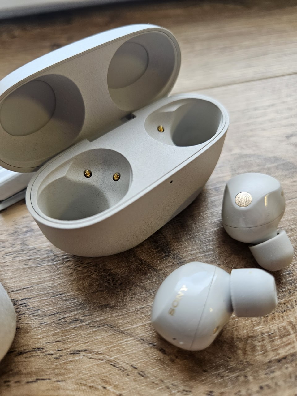 Sony WF-1000XM5 Headphones photo 3